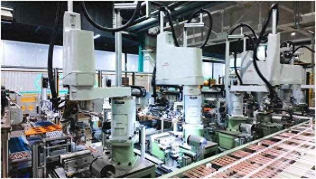 海信兩家工廠入選工信部第一批卓越級(jí)智能工廠，引領(lǐng)信息科技領(lǐng)域技術(shù)開(kāi)發(fā)新標(biāo)桿